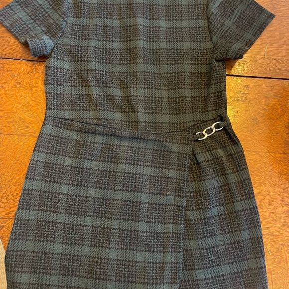Plaid Short Sleeve Dress with Chain Detail - Picture 1 of 5